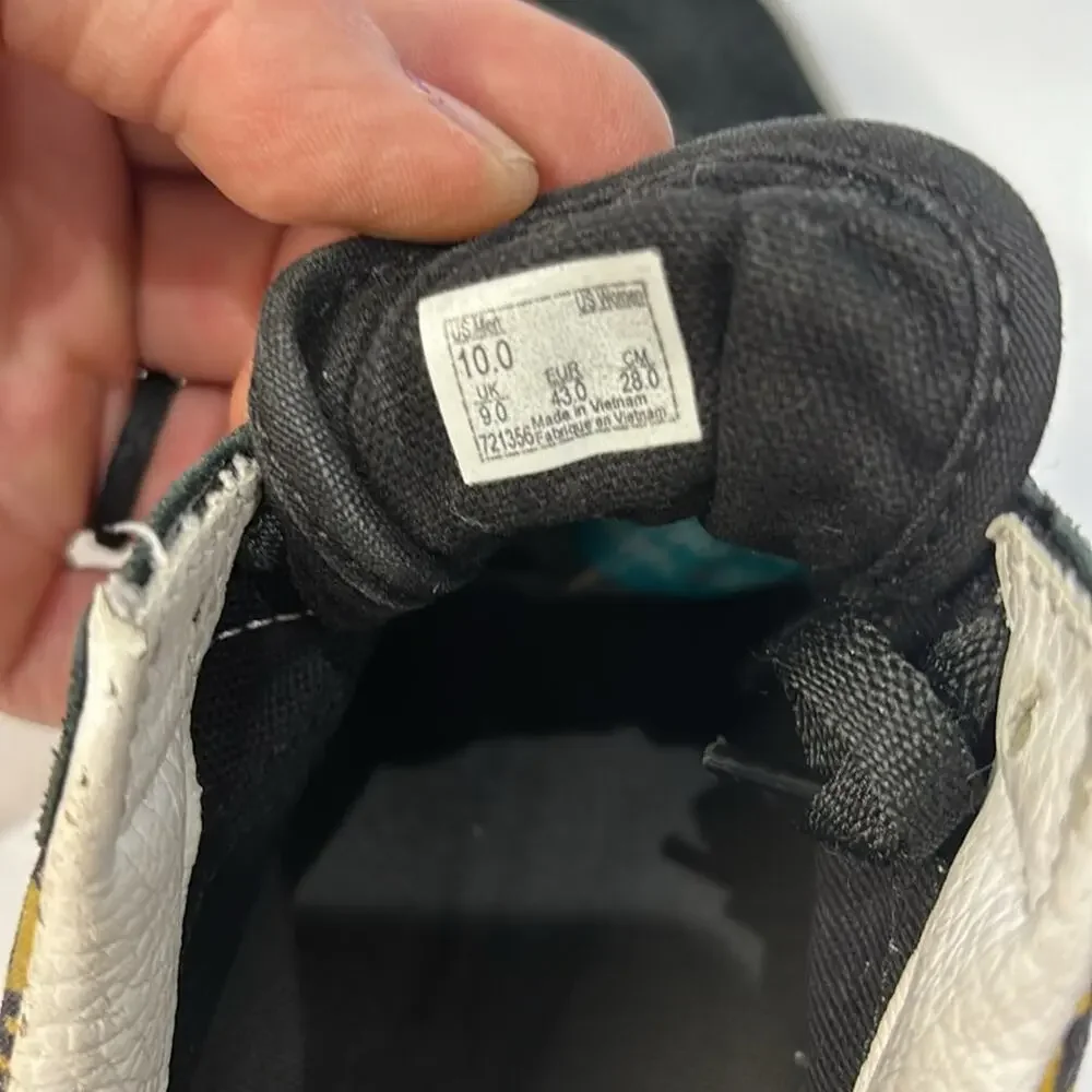 Vans gently preowned